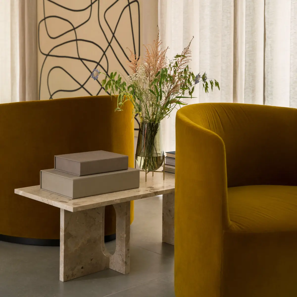 Androgyne Couchtisch Sten Kunis Breccia