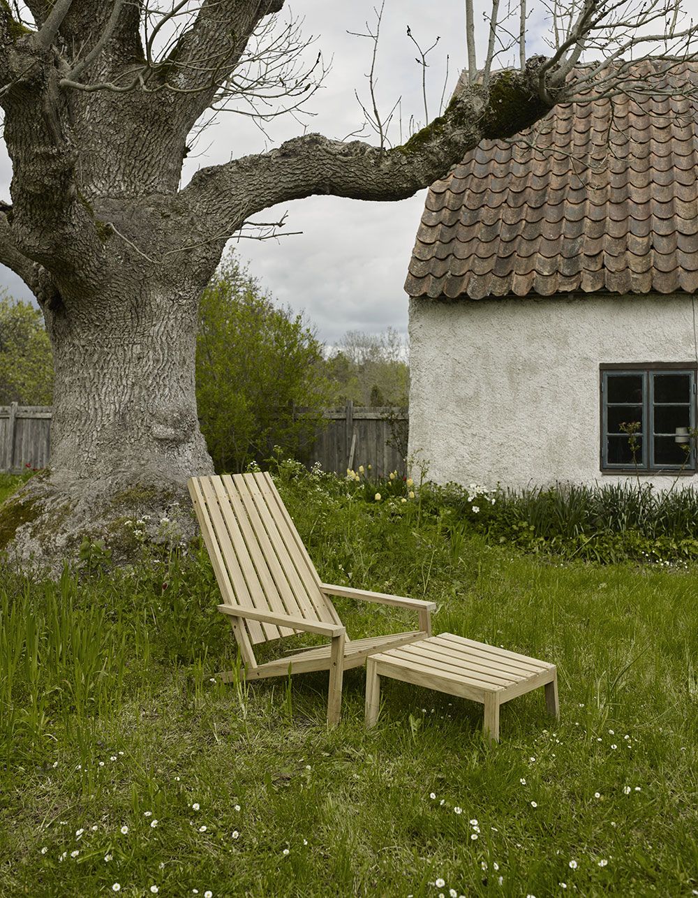 Between Lines Fußhocker Teak