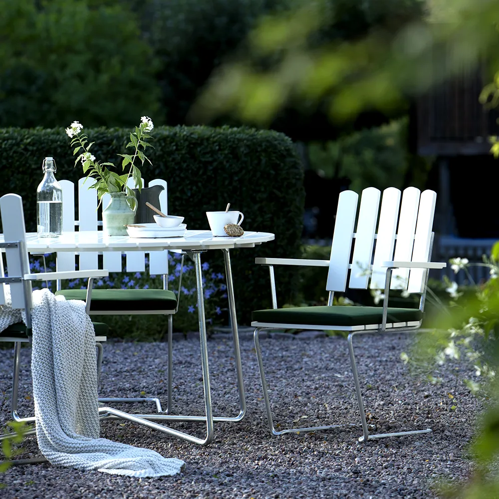 A2 Sessel Eiche weiß lackiert / Gestell feuerverzinkt