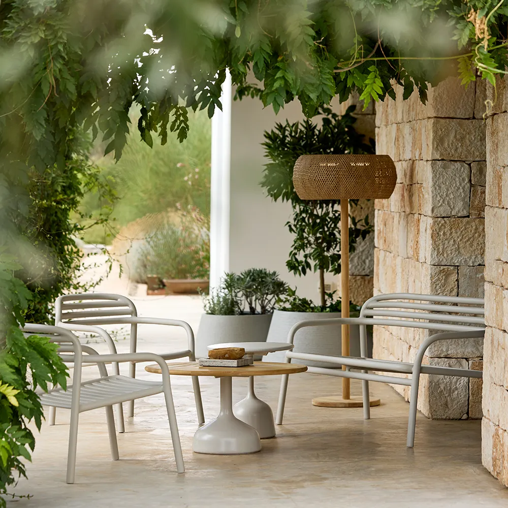 Bliss sofa, stapelbar Sand, aluminium