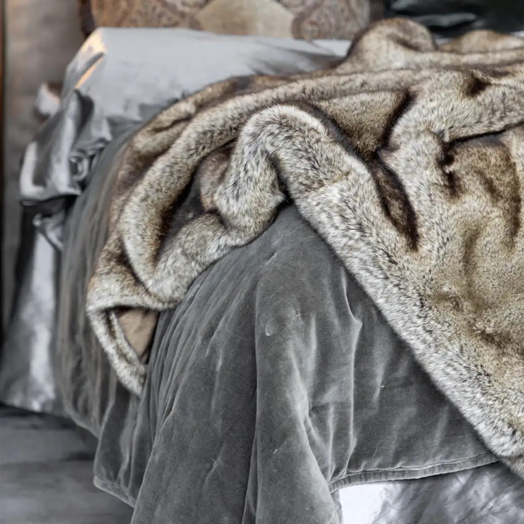 Santana Tagesdecke 260x260 gewaschen taupe