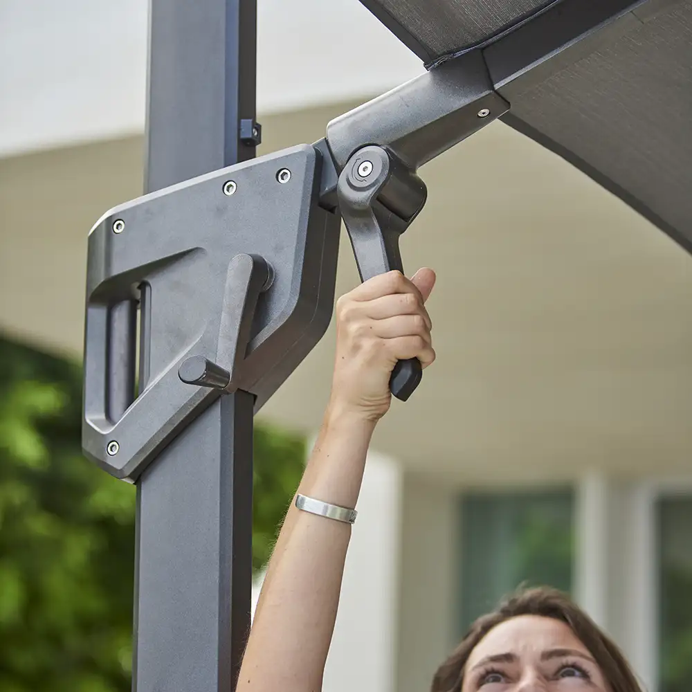 Hyde Luxe Tilt Sonnenschirm 300x300 cm Taupe/Holzoptik