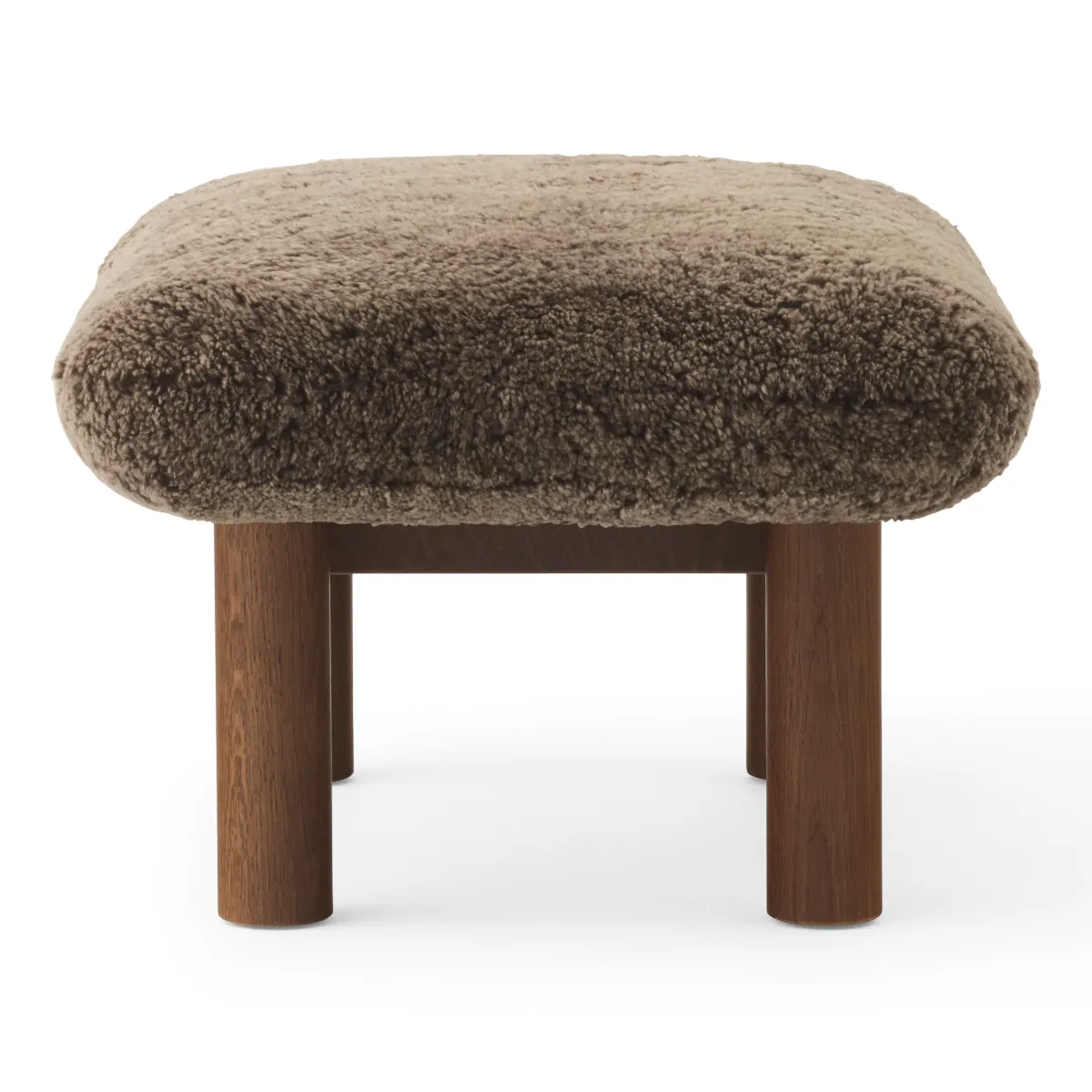 Brasilia Hocker dunkel gebeizte Massiveiche, Sheepskin Nevotex Root