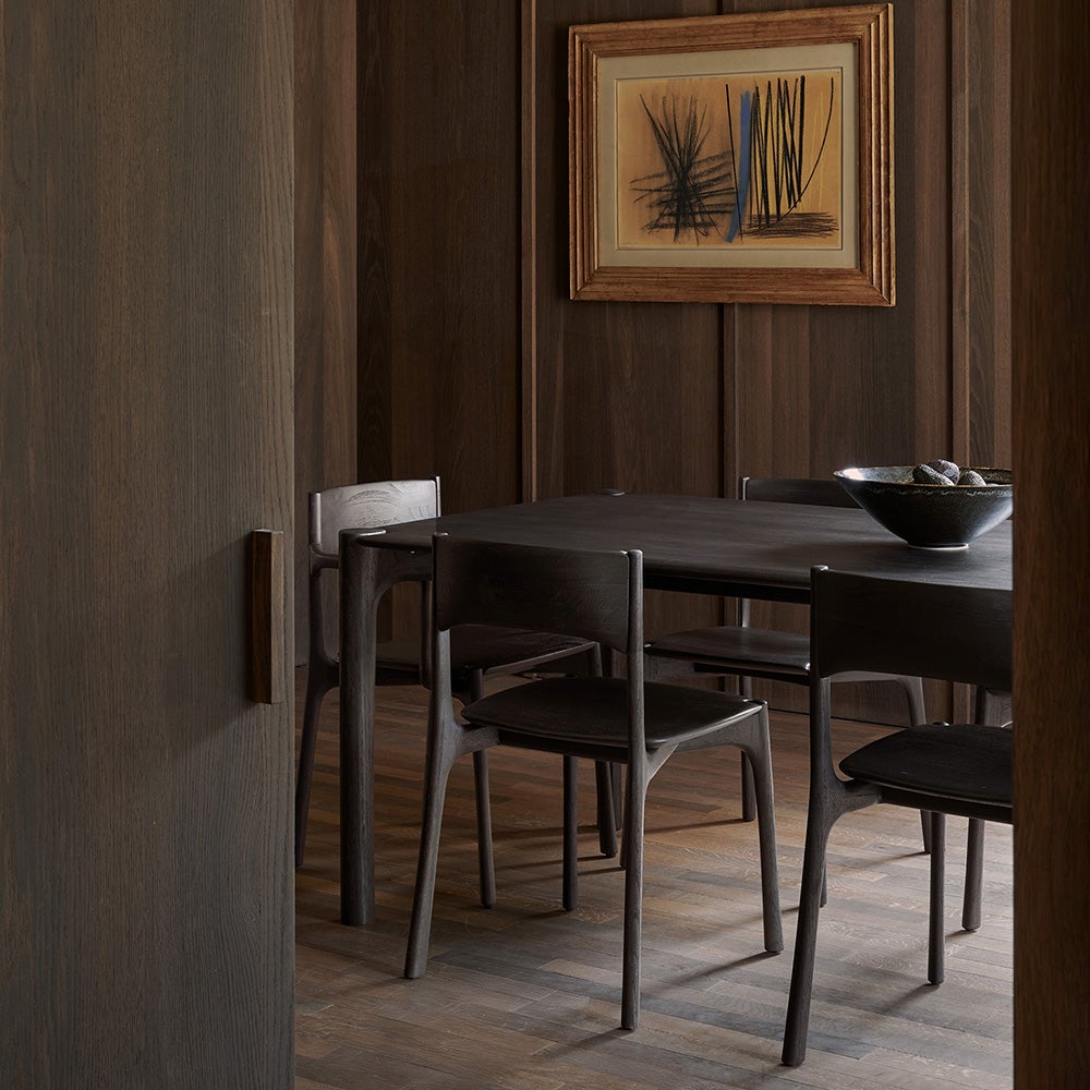 PI Esszimmerstuhl, lackierte Eiche, braun