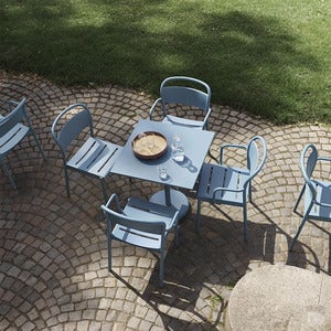 Linear Steel Bistrotisch 70x70 cm Pale Blue