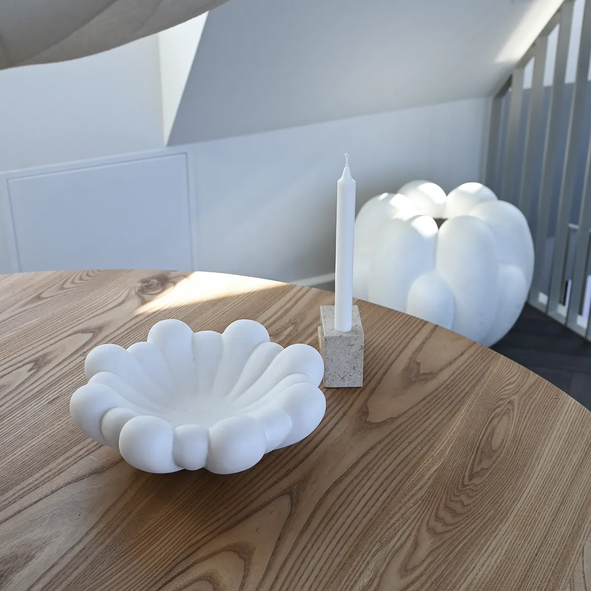 Handgefertigte Dekoschale Bloom Bone White Ø 28,5 cm