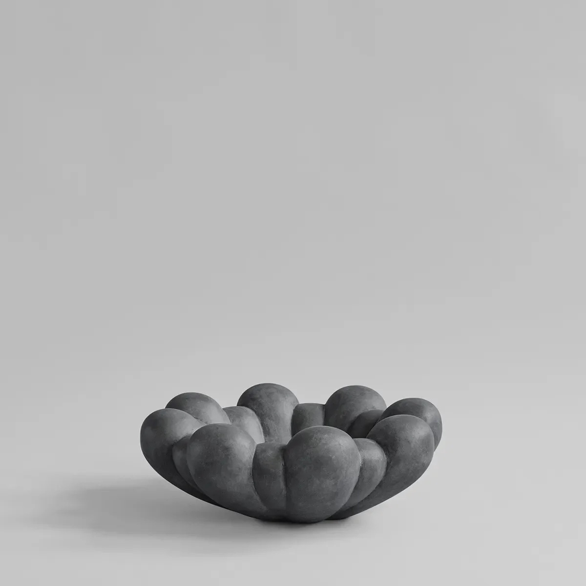 Handgefertigte Dekoschale Bloom Dark Grey Ø 44 cm
