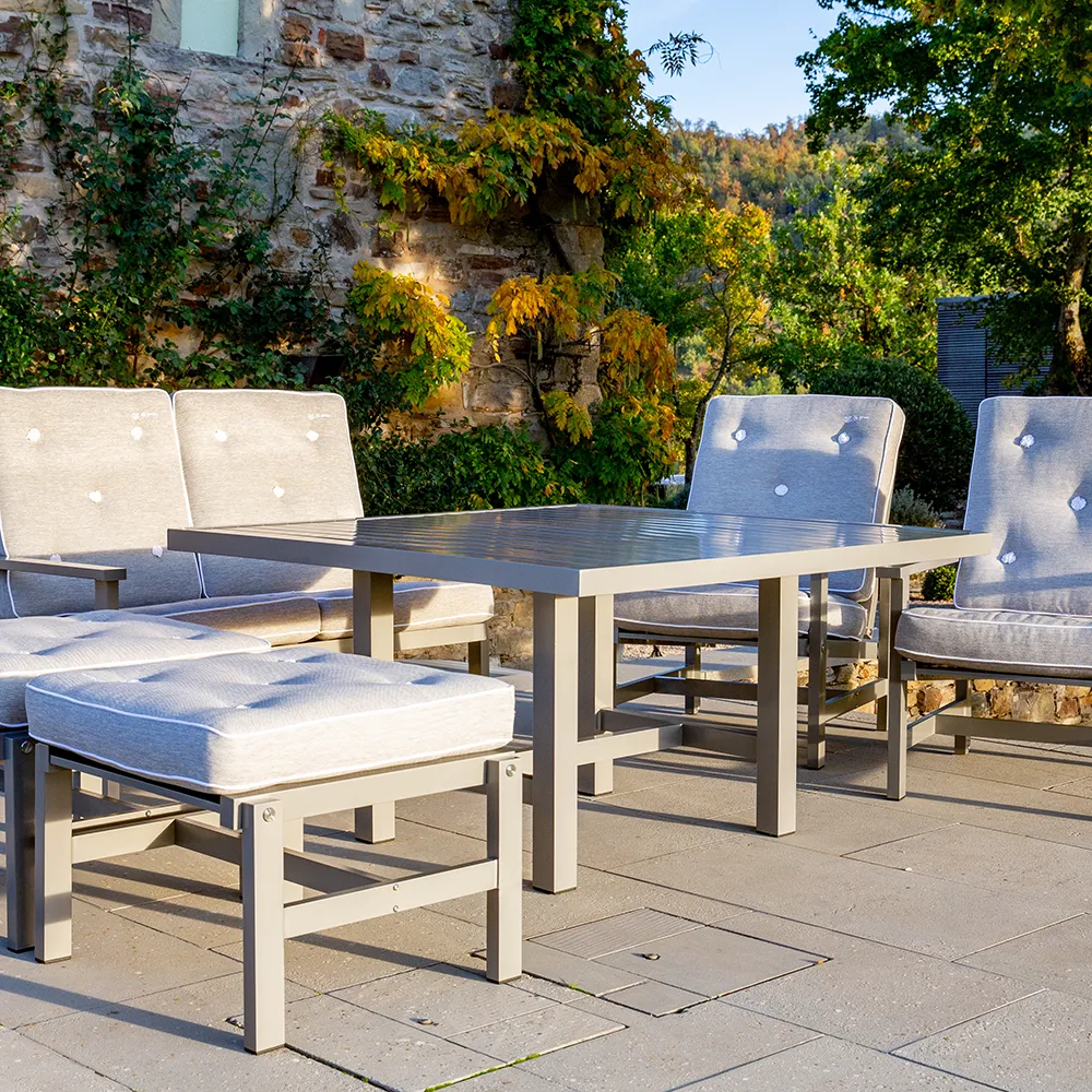 Tisch 122X124cm Höhe 65,5cm Grau Aluminium