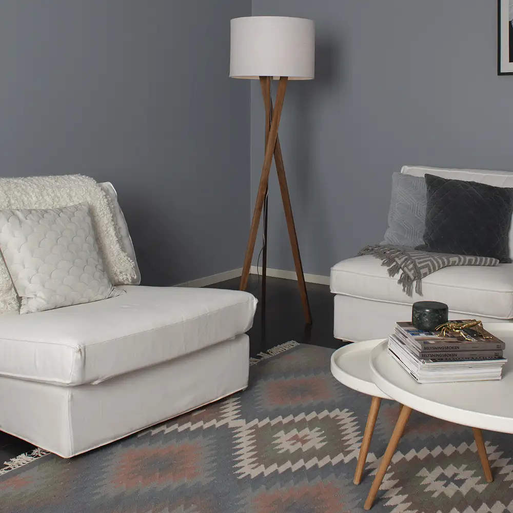 Vega Stehleuchte Walnuss