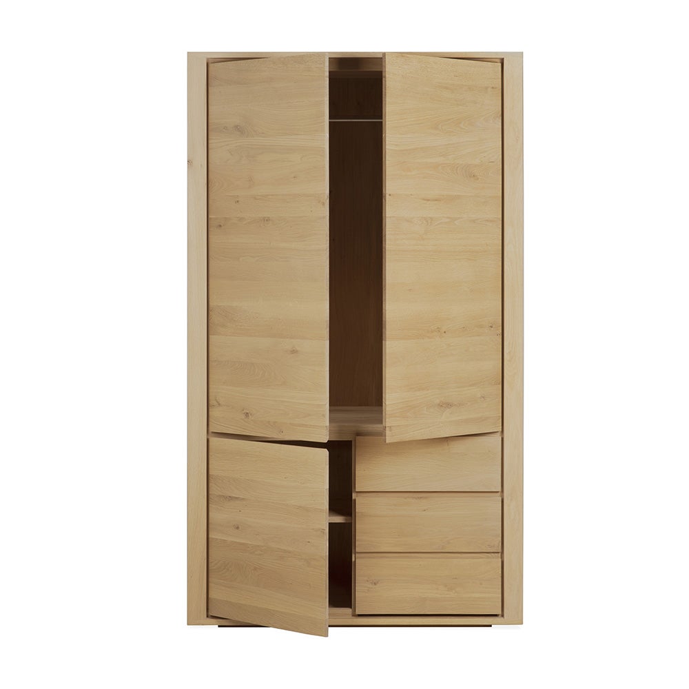 Shadow Kleiderschrank