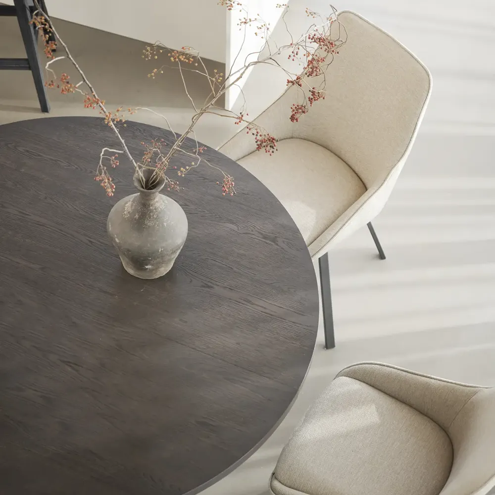 Alison Esszimmerstuhl hellbeiger stoff/schwarze metallbeine