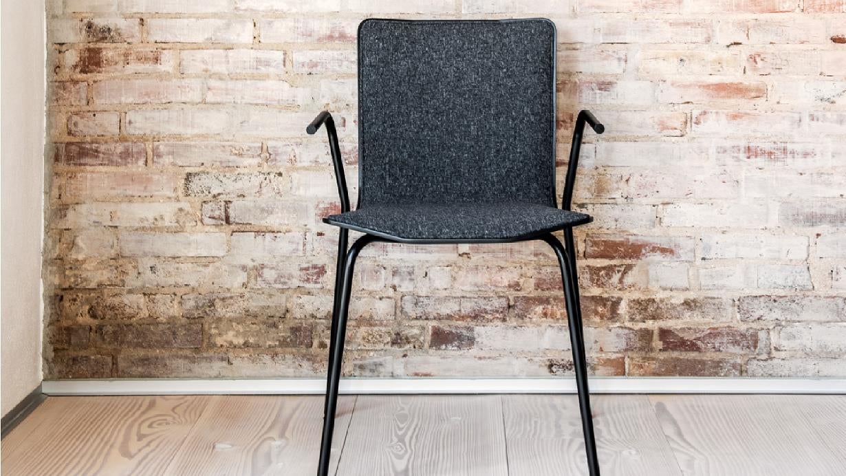 Sm802 Armlehnstuhl Chrom und Stoff in Kategorie 1