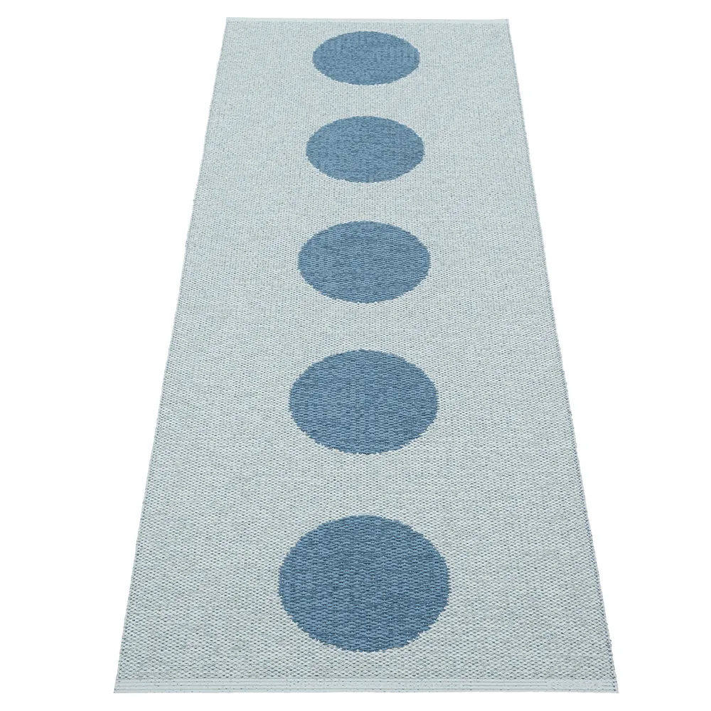 Vera Pop teppich River Blue/Blue Fog 70 x 200cm