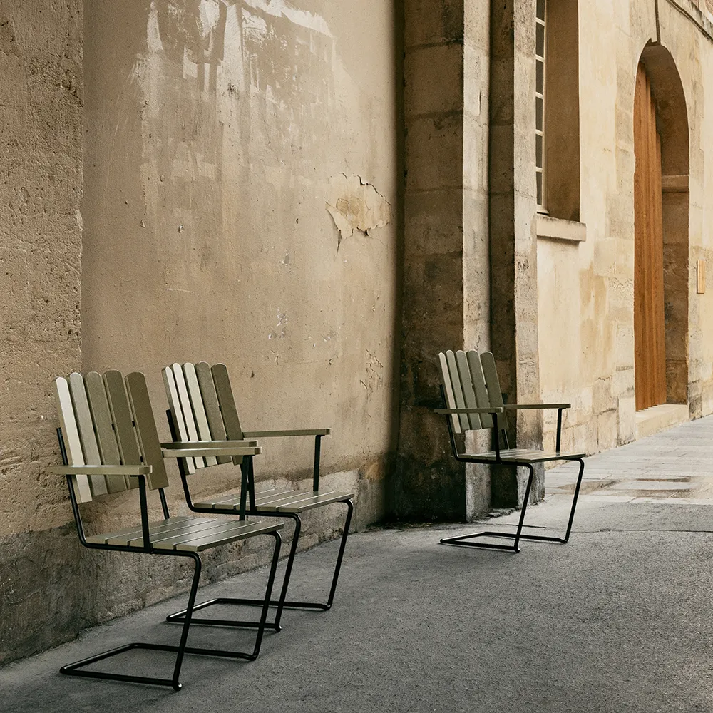 A2 Sessel Grün lackierte Eiche / Schwarzes Gestell