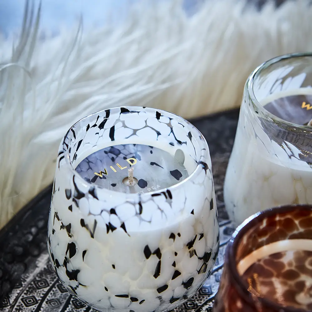  Duftkerze WILD schwarz/weiß Ø7/9 x H10 cm