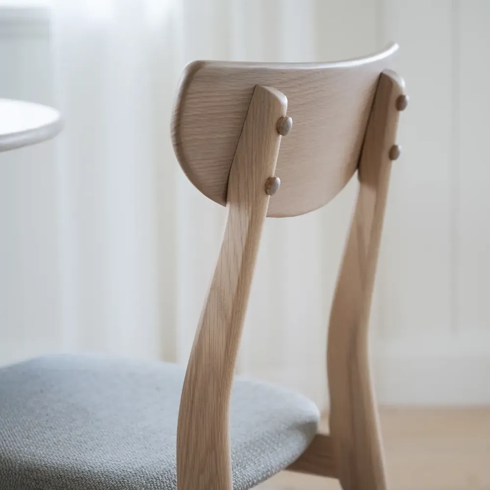 Rodham Stuhl weiß pigmentierte Eiche/grau-beige