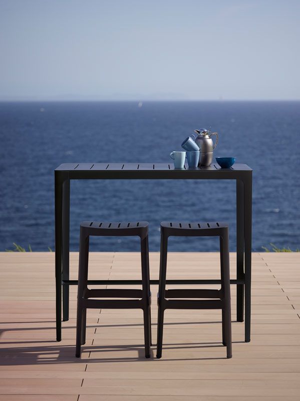 Cut Bar Tisch Schwarz