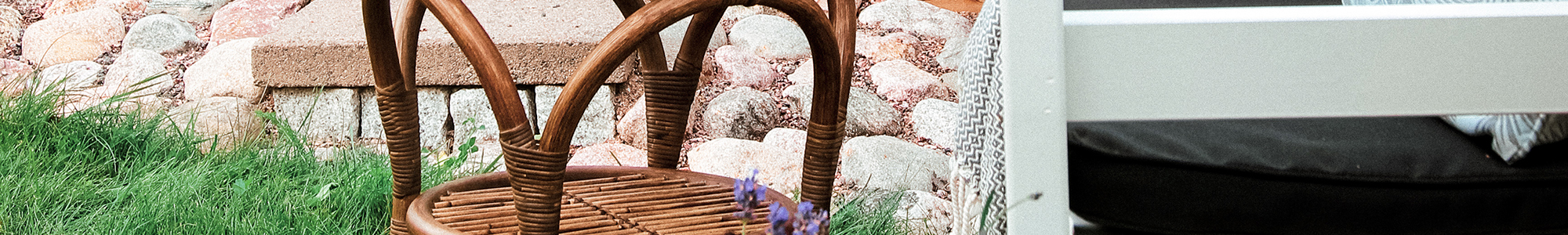 Rattan-Tisch