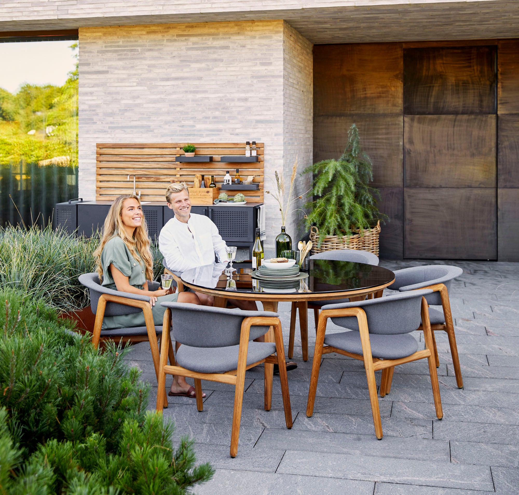 Aspect Esstisch 144 cm Teak