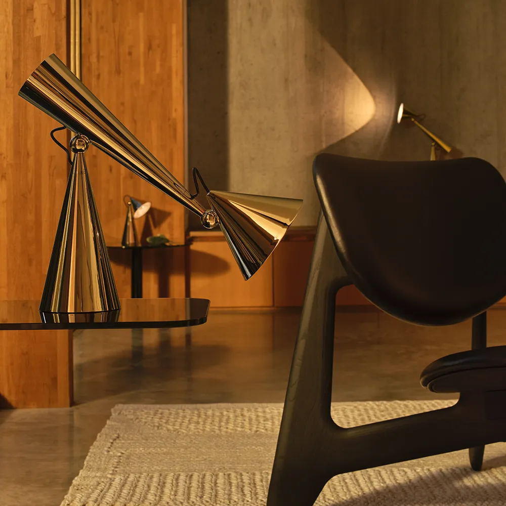 Pose Tischlampe LED Gold