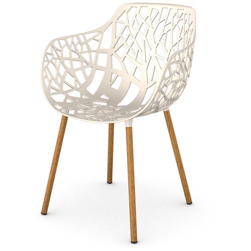 Forest Armlehnstuhl mit Iroko gepolsterten Beinen Creamy White