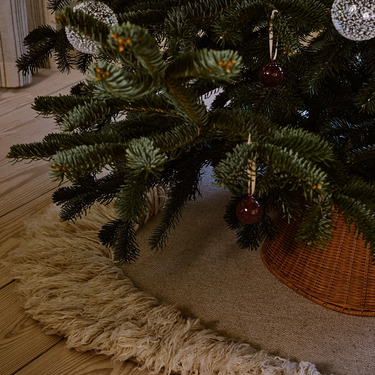 Handgeflochtener Weihnachtsbaumrock Natural