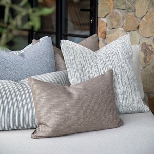 Gestreifter Kissenbezug SKY STRIPE - 50x50