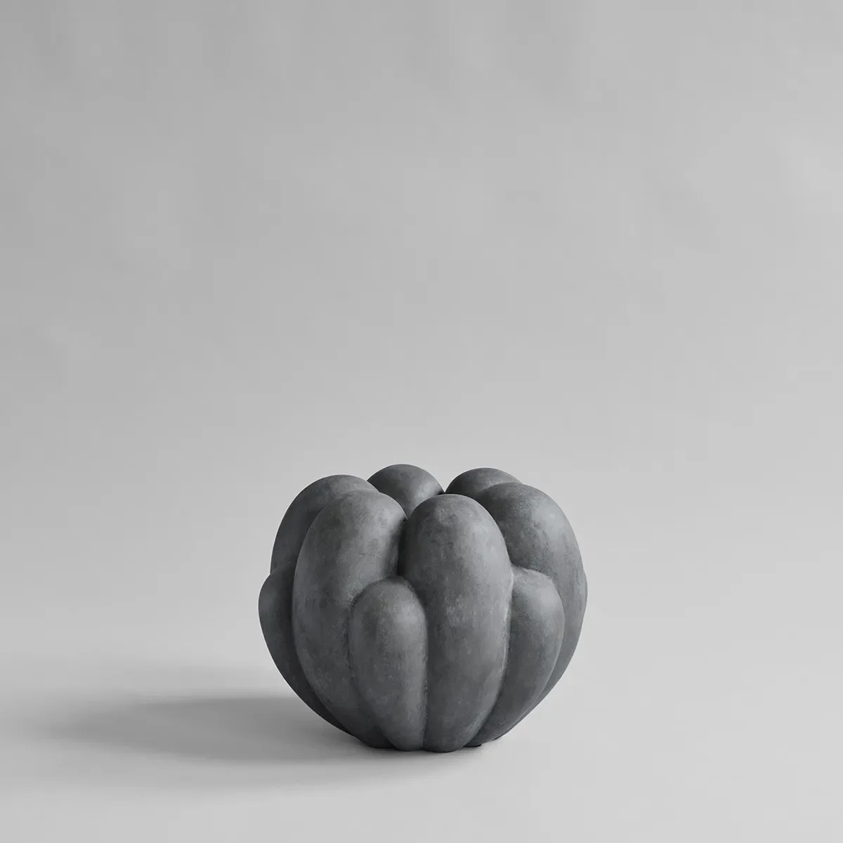 Handgefertigte Vase Bloom Mini Dark Grey H27 cm