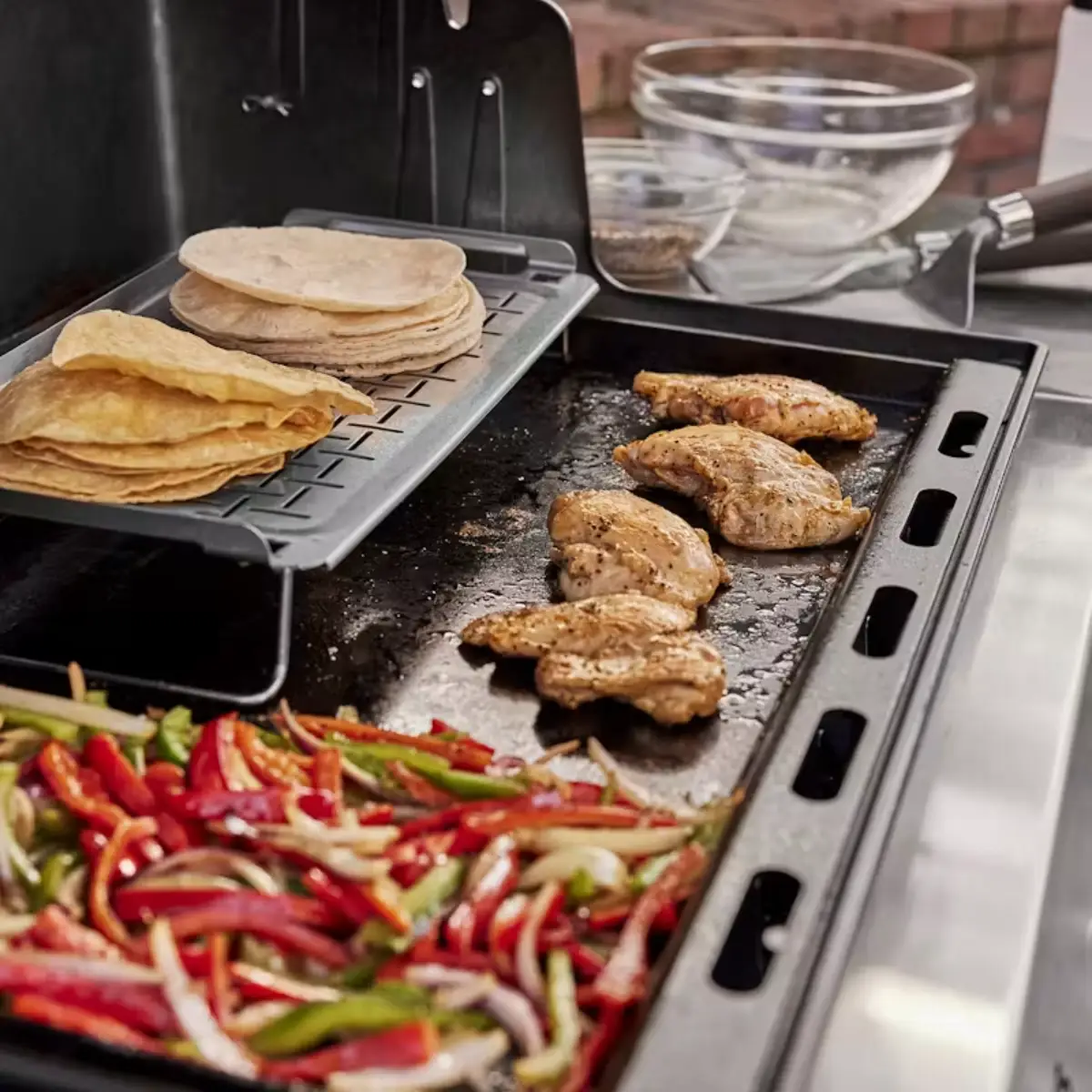 Grilltisch 2/3 - Genesis 4 Brenner