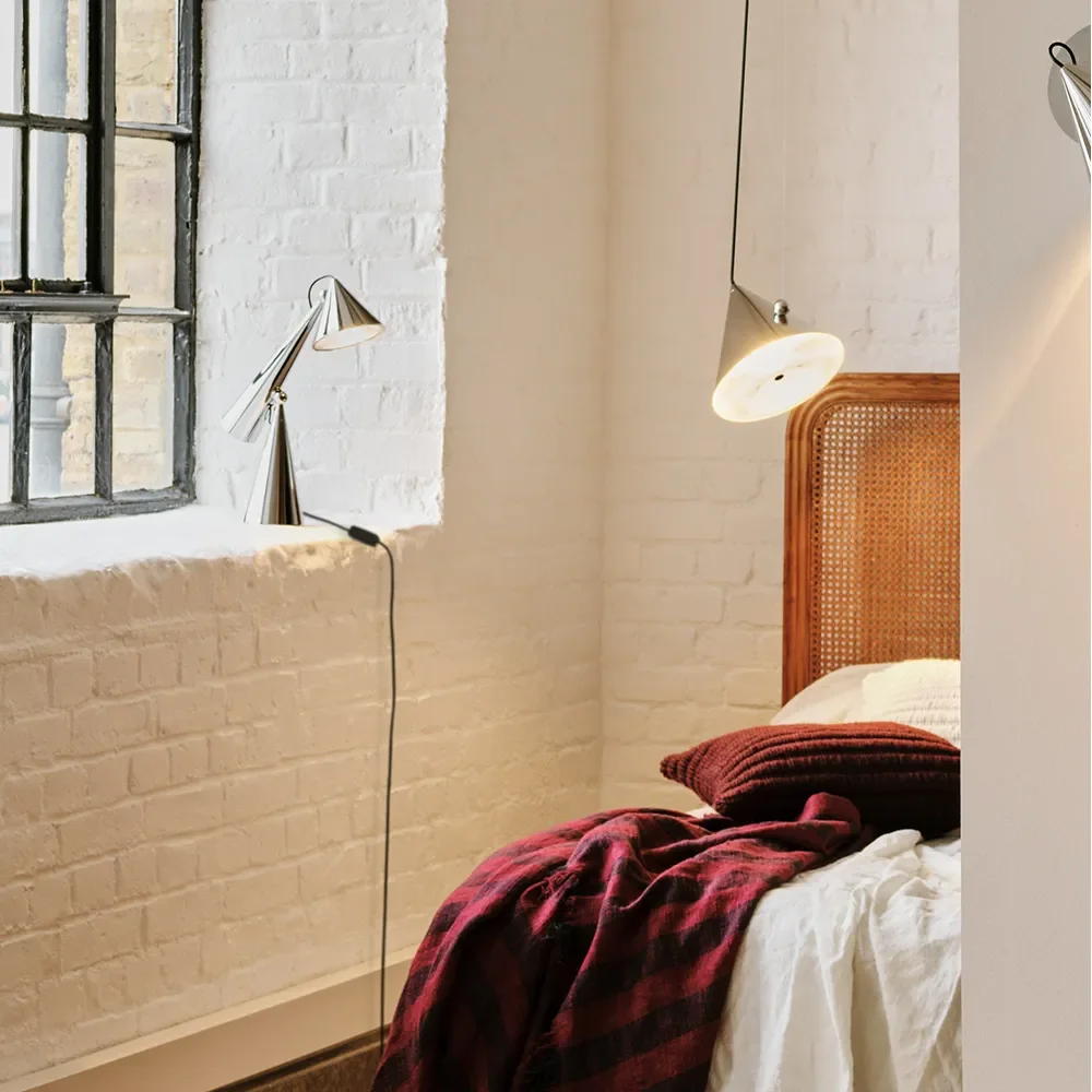 Pose Tischlampe LED Silver