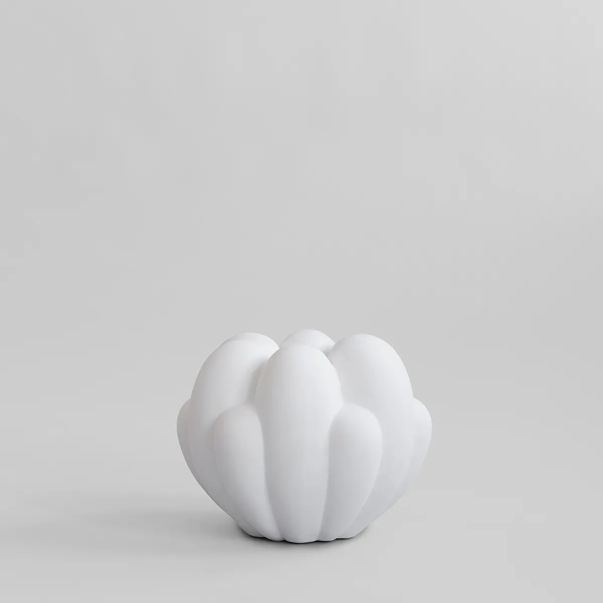 Handgefertigte Vase Bloom Mini Bone White H27 cm