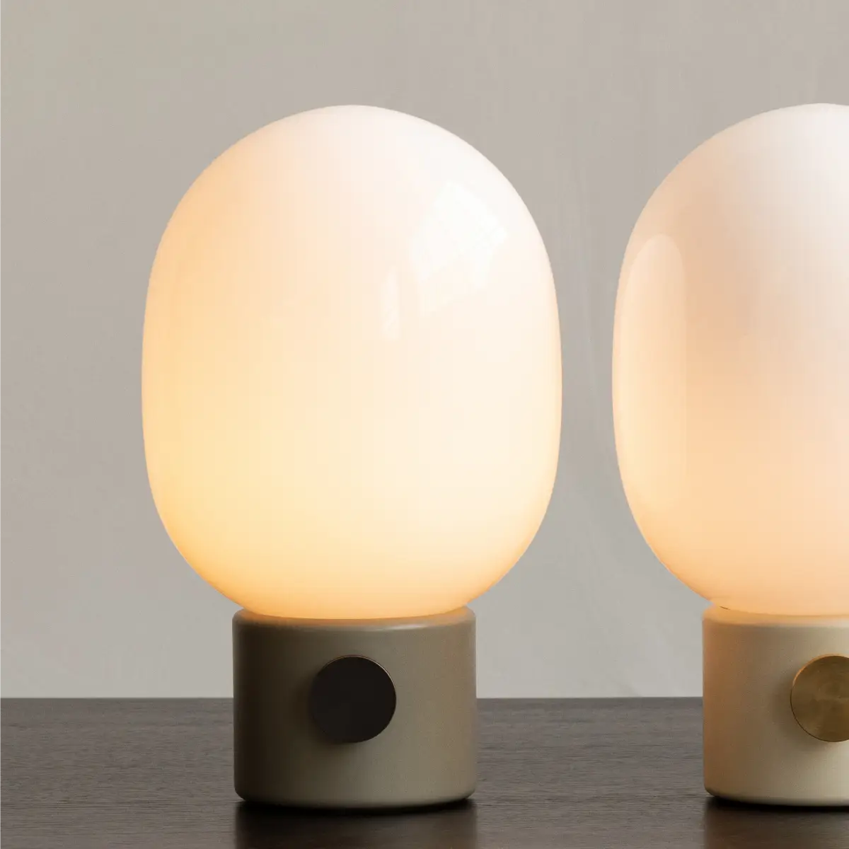 JWDA Tischlampe Stahl Alabasterweiß Klein