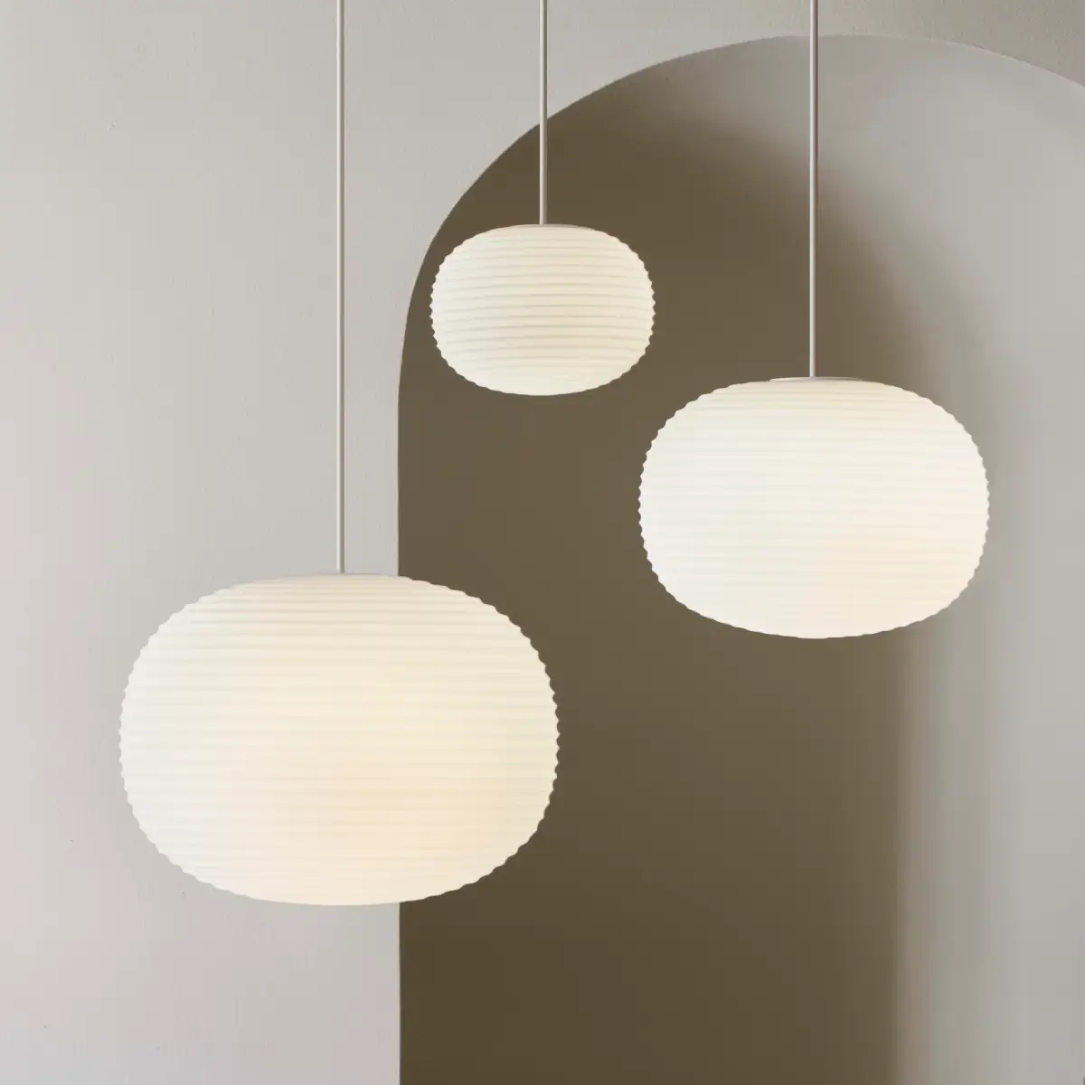 Lantern Pendelleuchte Ø40 Weißes Opalglas
