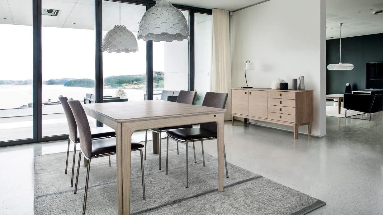 Sm48 Esszimmerstuhl mit Leder 