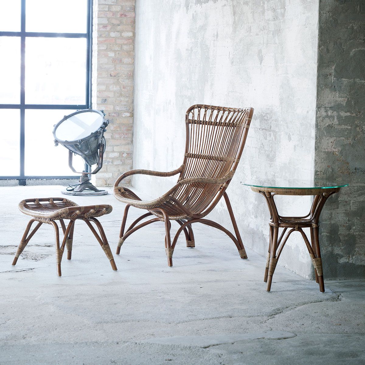 Monet Fußhocker Rattan Taupe