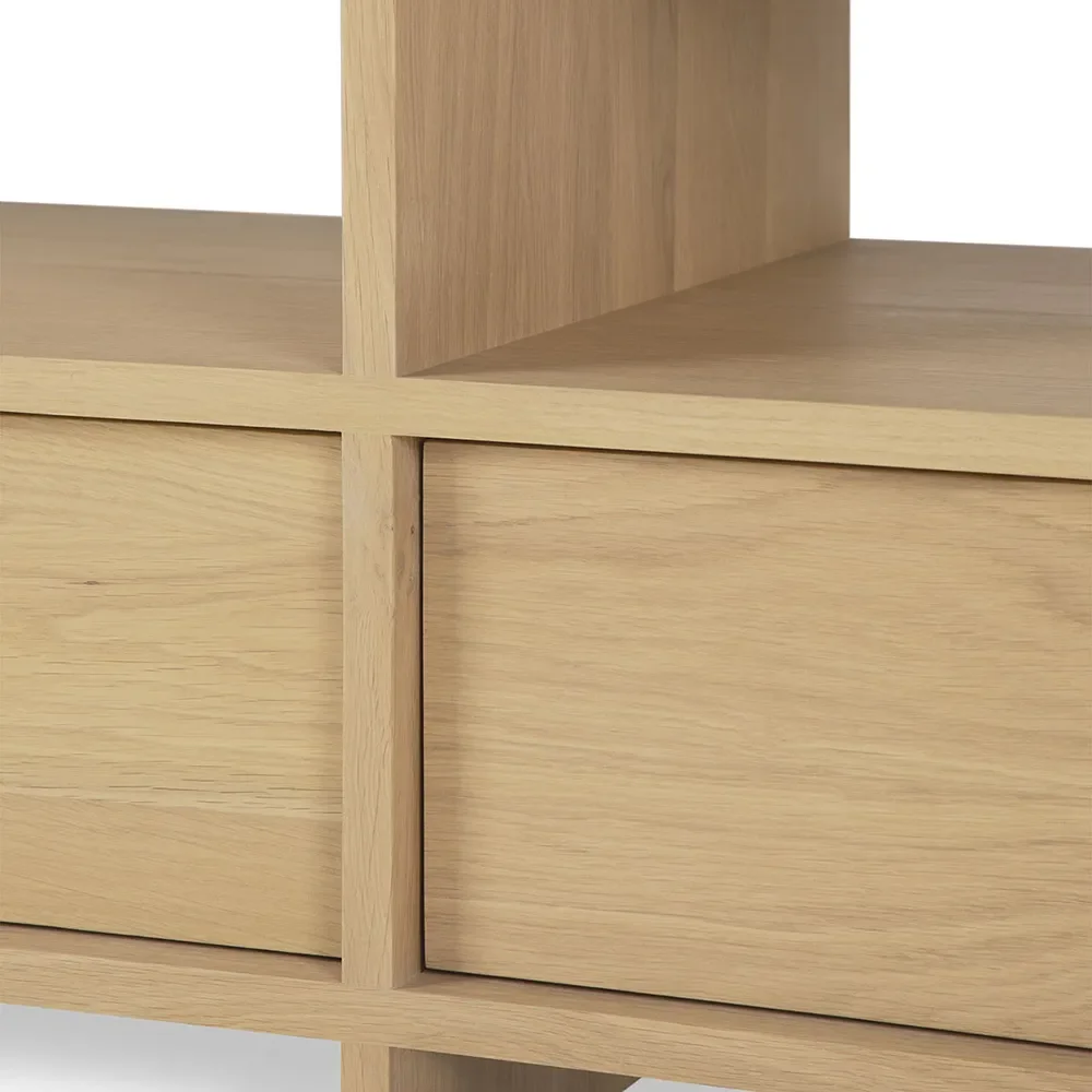 TV-Lowboard aus Eiche Kabuki