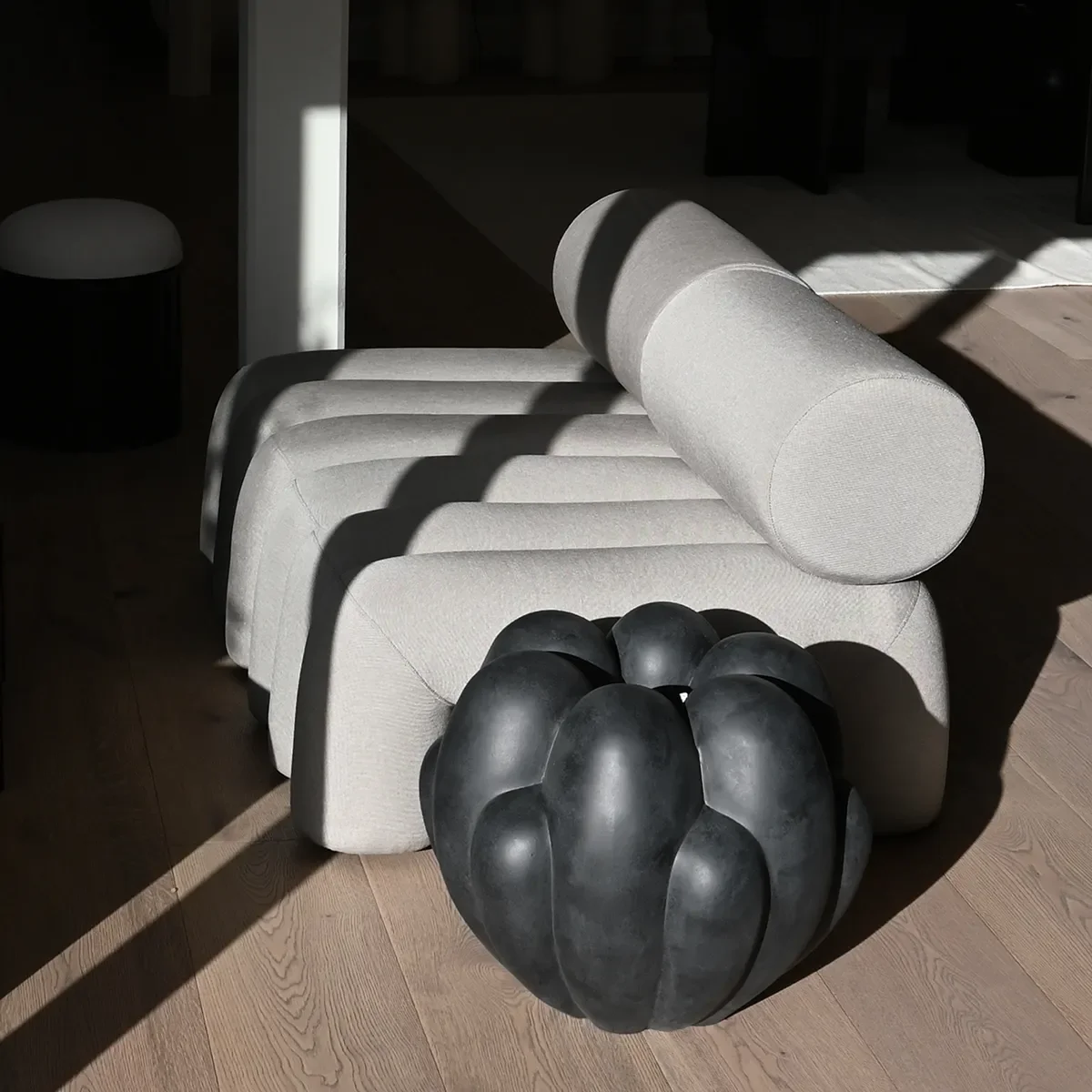 Handgefertigte Vase Bloom Big Black H44 cm