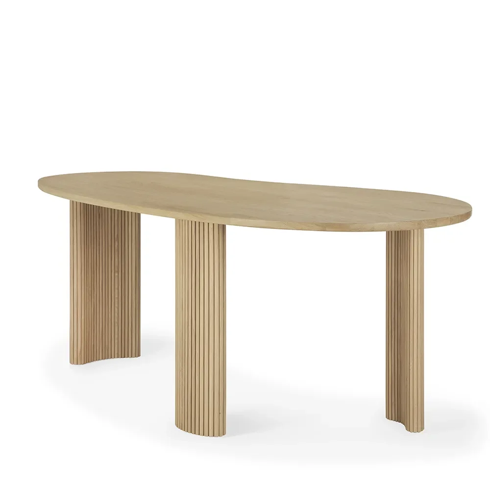 Schreibtisch aus lackierter Eiche Boomerang 200x100 cm