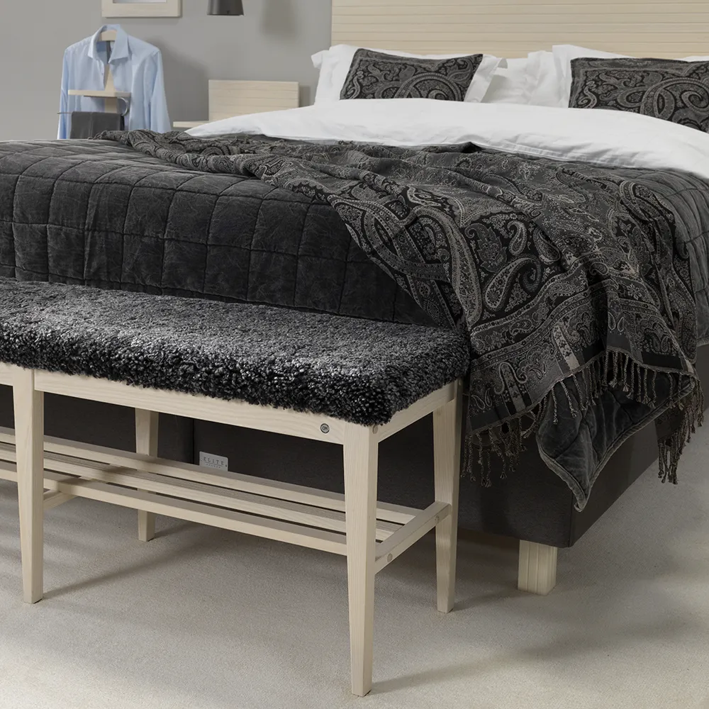 Nadja Bench 130 cm Esche/Schafsfell weiß geölt Dunkelgrau