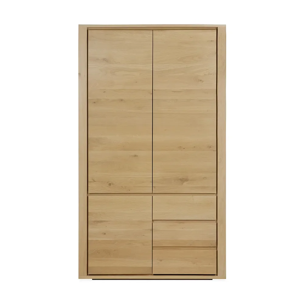 Shadow Kleiderschrank