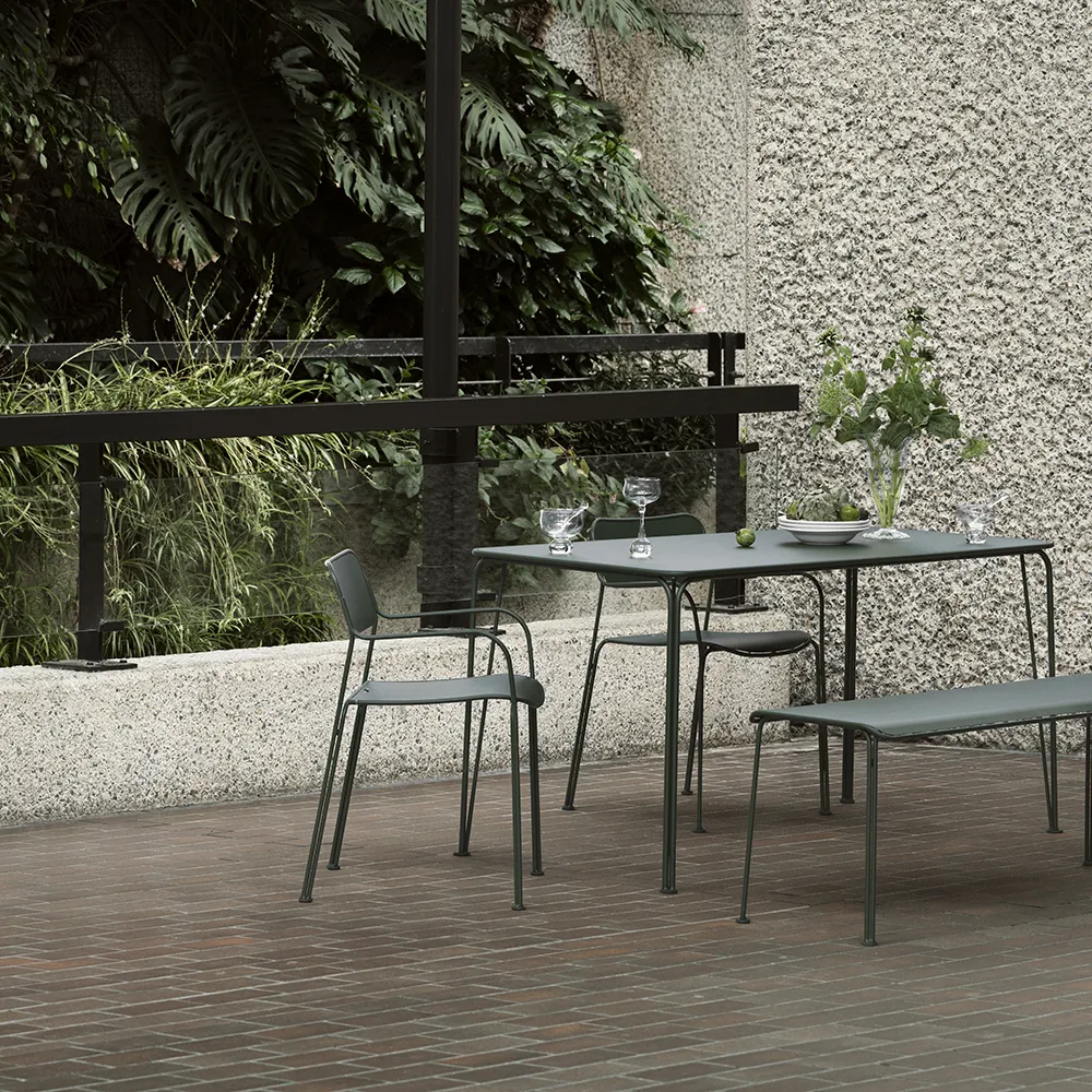 Libelle Tisch 140 cm Grün