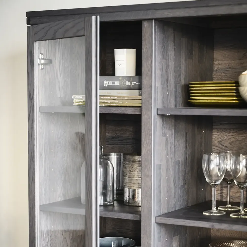 Brooklyn Vitrine 130 cm dunkelbraune Eiche