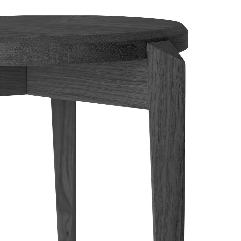 Hocker SM840 Eiche schwarz lackiert