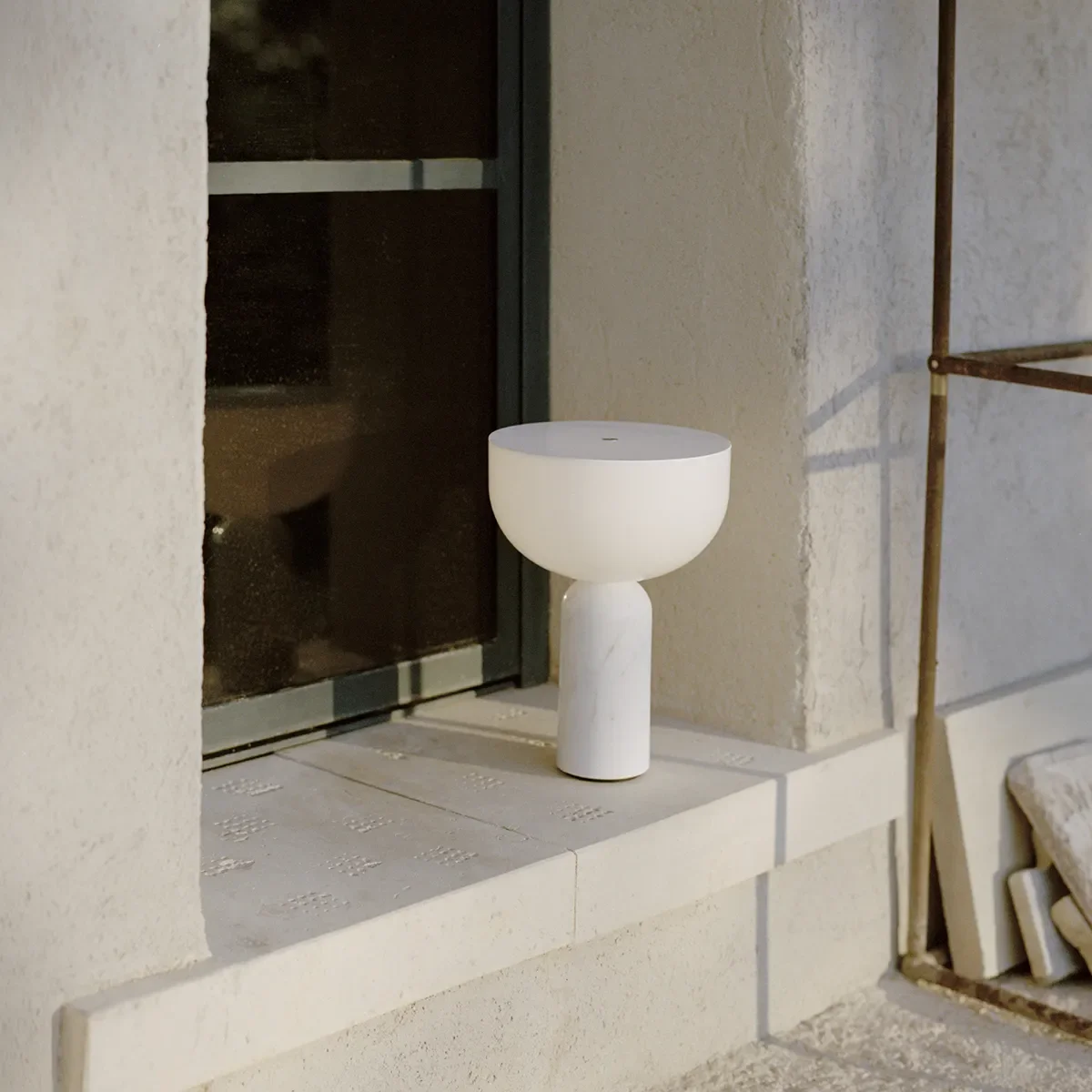 Kizu Tragbare Tischleuchte Weiß Marble