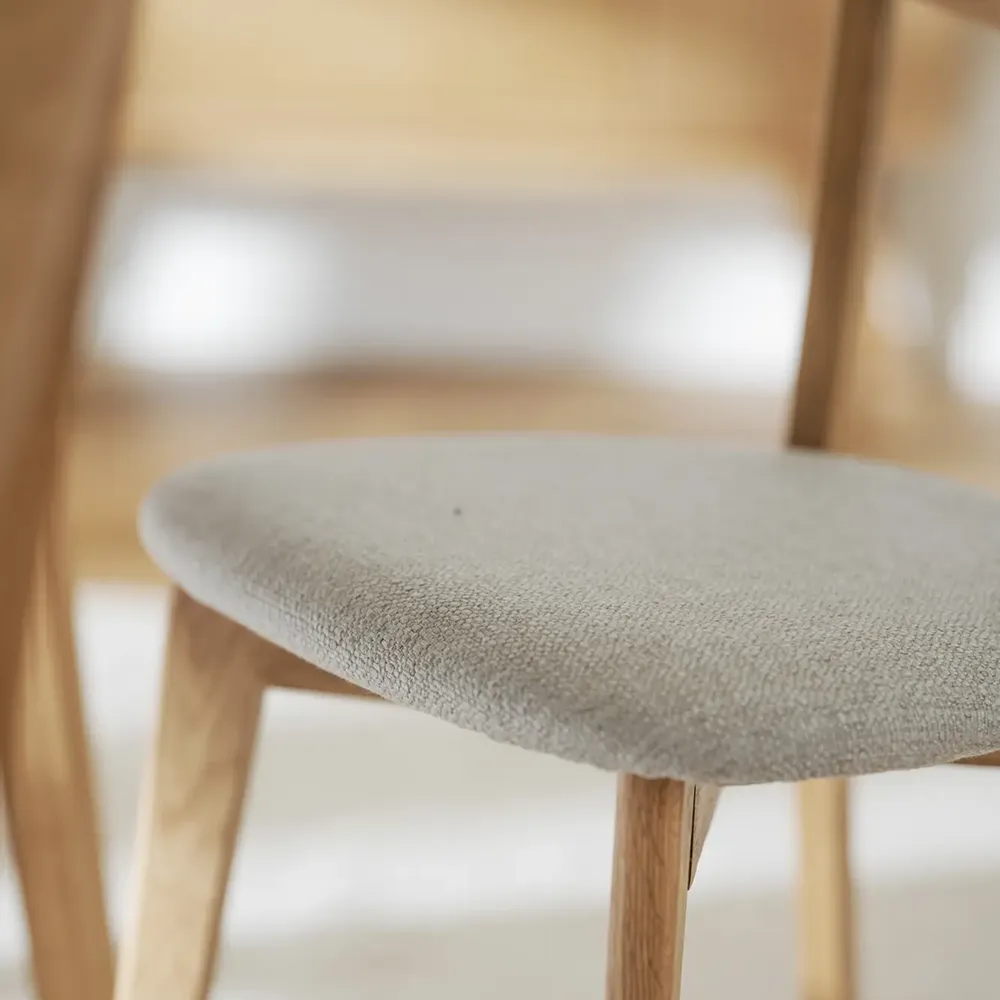 Ami Esszimmerstuhl Eiche/grau-beiger Stoff