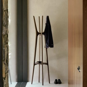 Pi Garderobenständer Mahogany