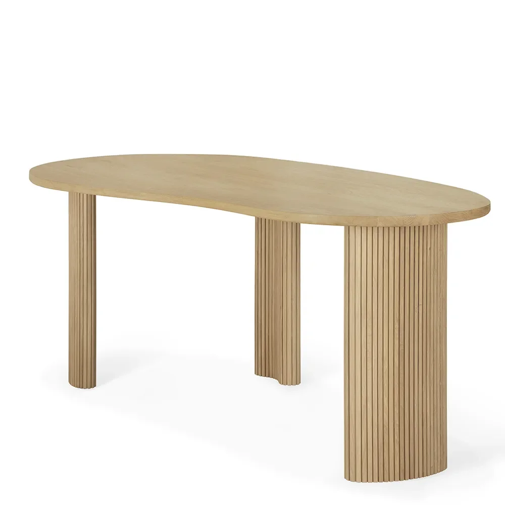 Schreibtisch aus lackierter Eiche Boomerang 200x100 cm