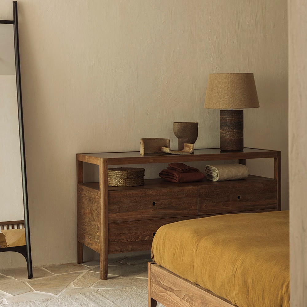 Spindelkommode aus wiederverwertetem Teakholz