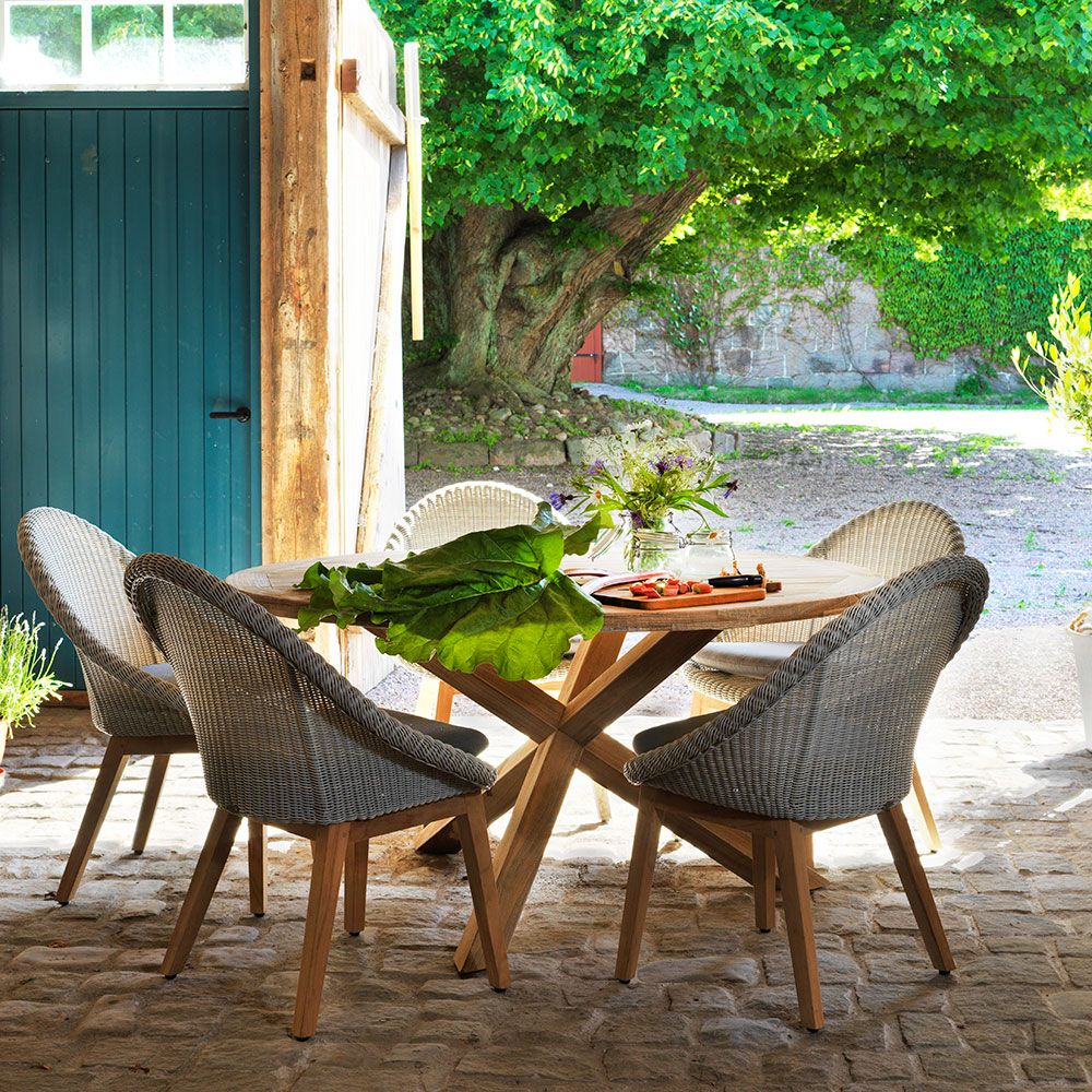 Eios Esstisch 150 cm Teakholz