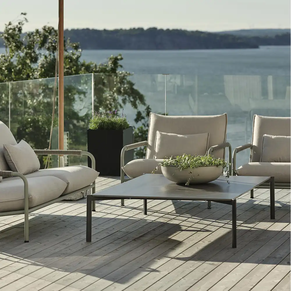 Hallavara Couchtisch 162x112 cm schwarz